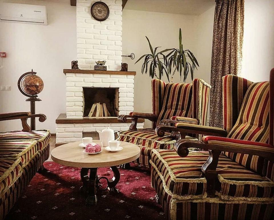 Rioro Hotel Myrhorod Eksteriør billede