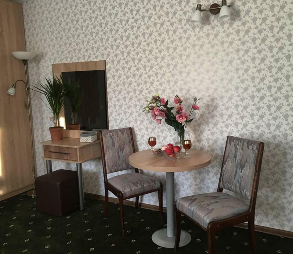 Rioro Hotel Myrhorod Eksteriør billede