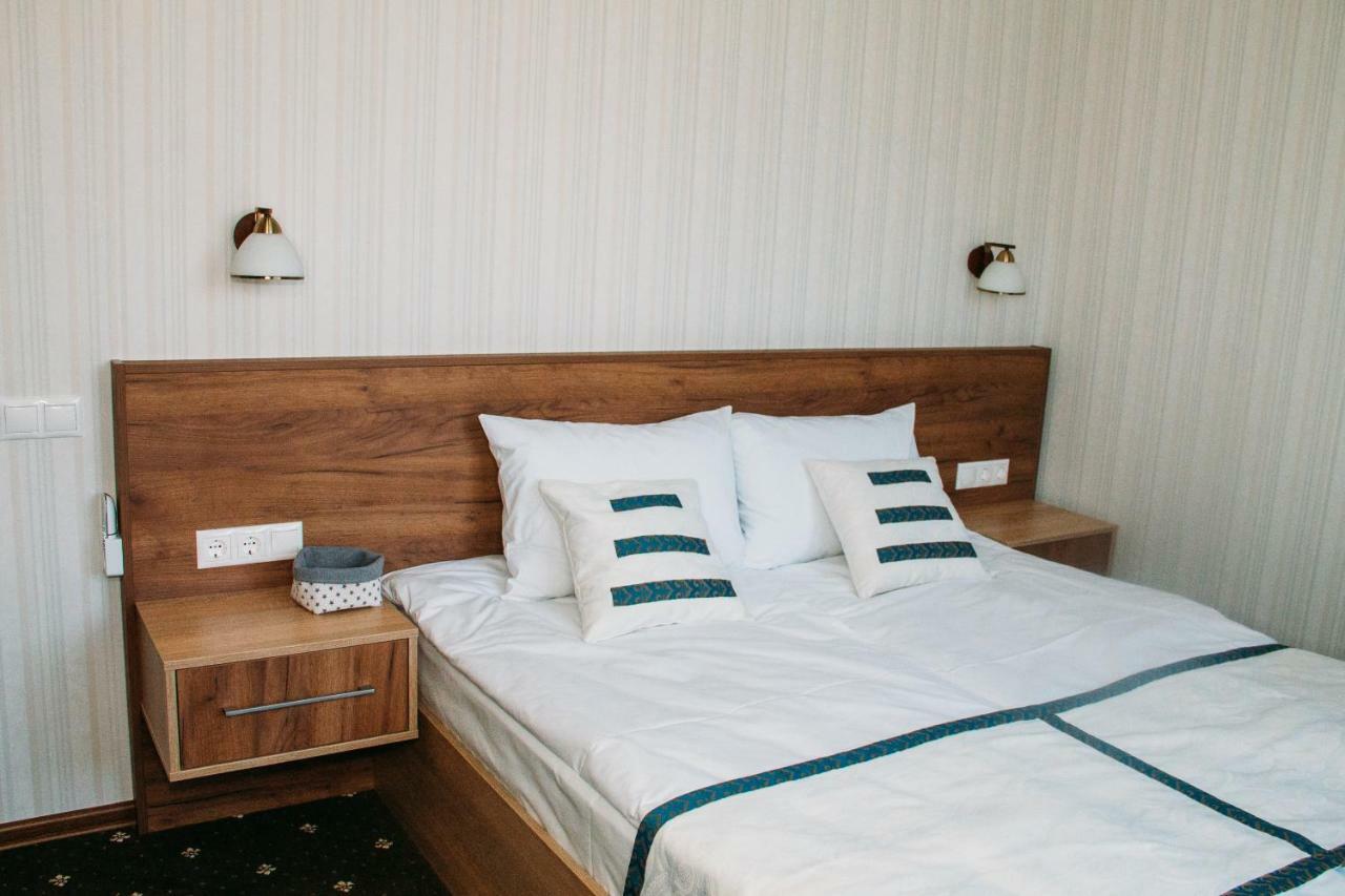 Rioro Hotel Myrhorod Eksteriør billede