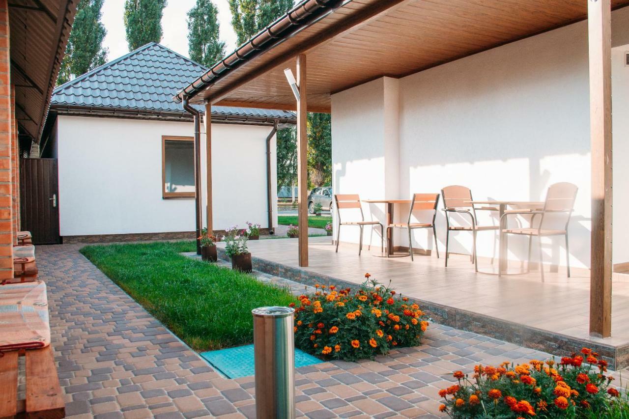 Rioro Hotel Myrhorod Eksteriør billede