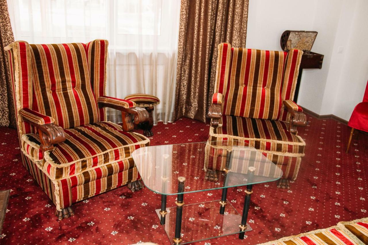 Rioro Hotel Myrhorod Eksteriør billede