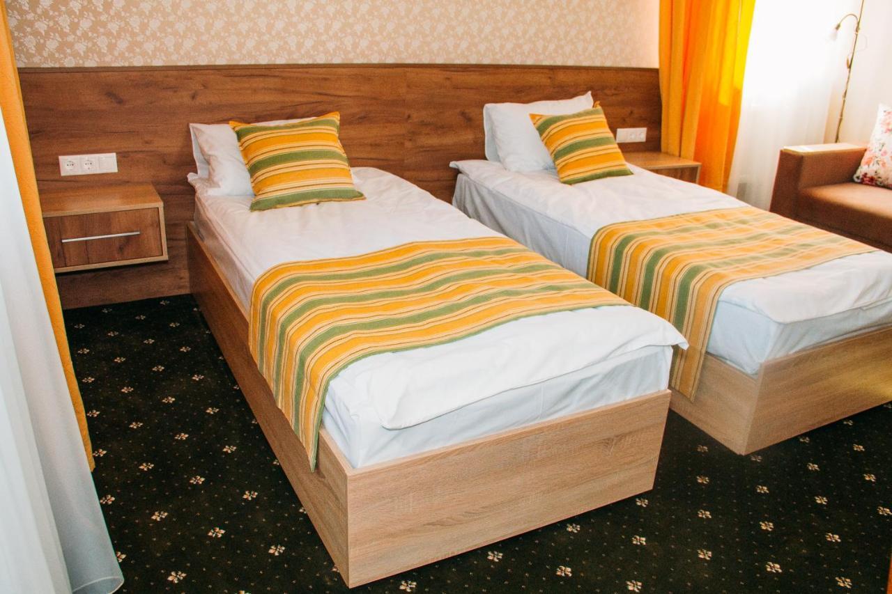 Rioro Hotel Myrhorod Eksteriør billede